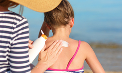 How Can Consumers Find A Safe Sunscreen in the Age of Nanotechnology?
